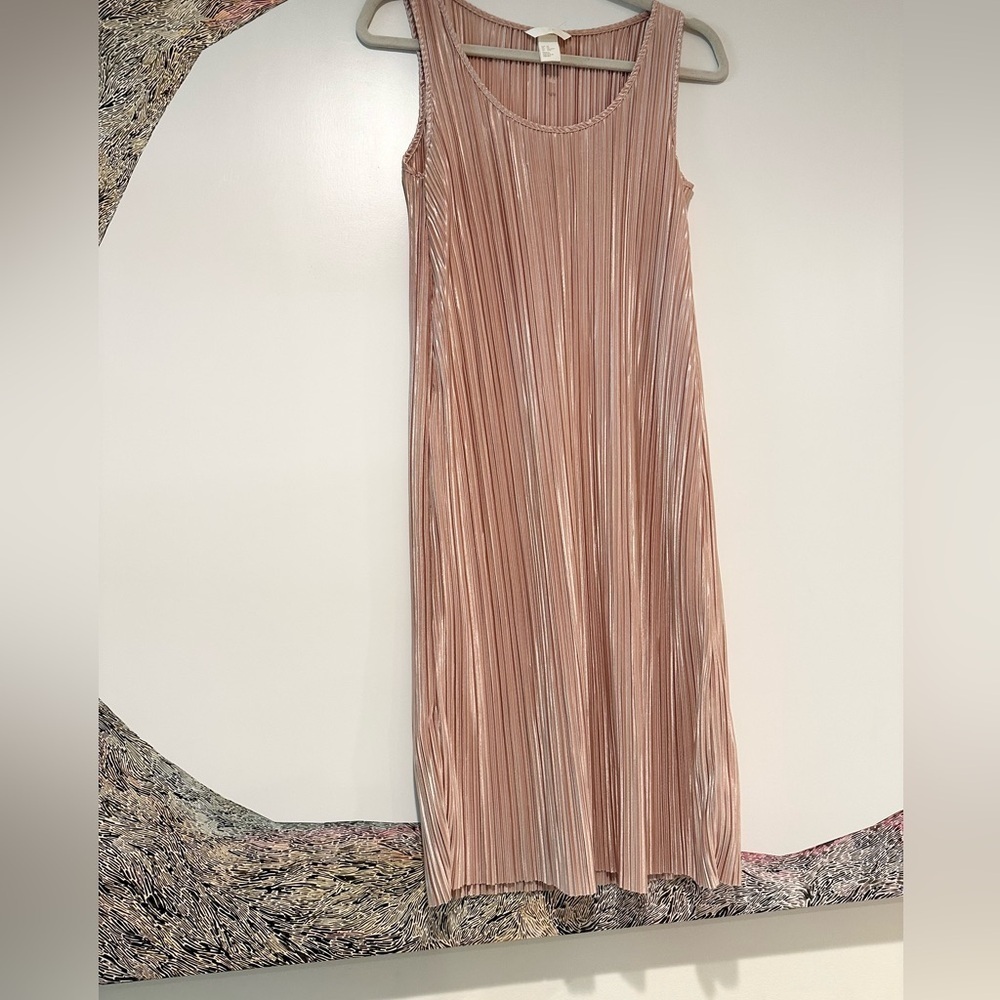 H&M Blush accordion pleate midis sheath dress small
